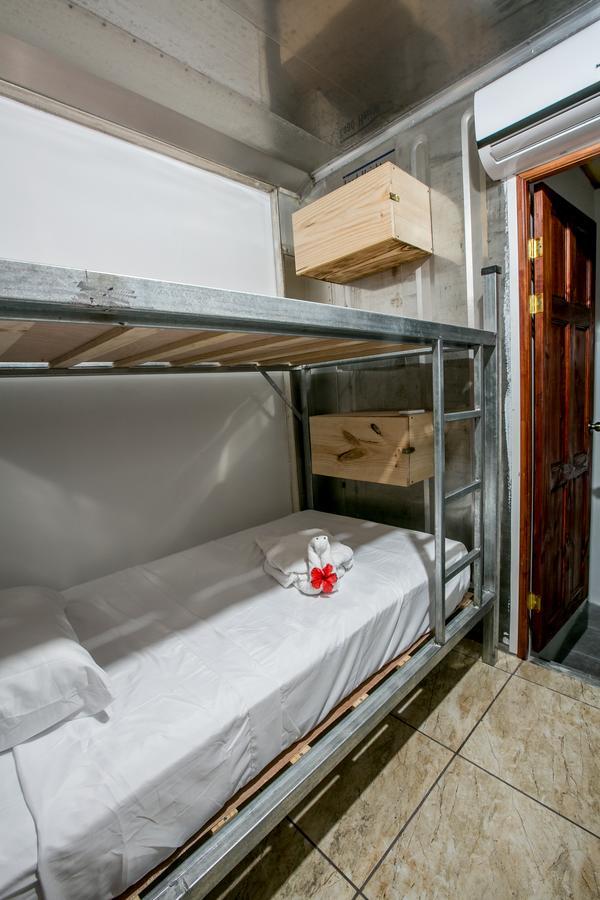 Arenal Container Hostel La Fortuna Eksteriør bilde